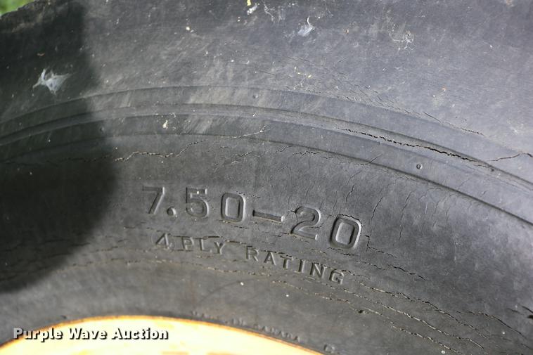 image for item DD0047 John Deere 8300 grain drill