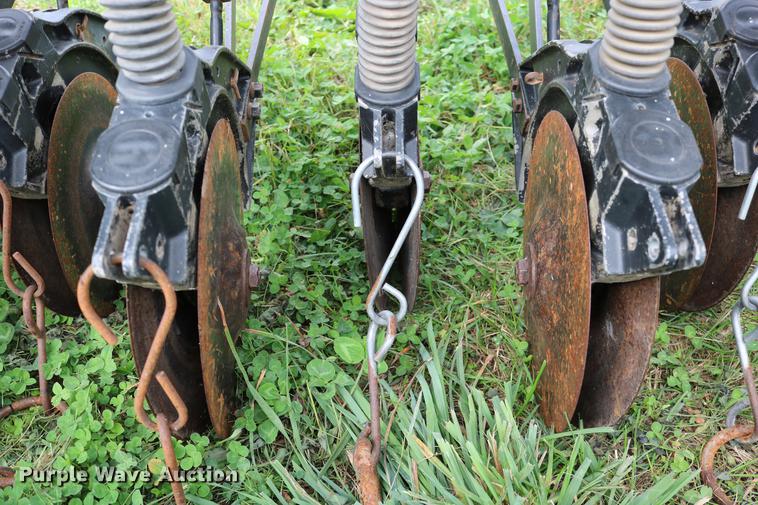 image for item DD0047 John Deere 8300 grain drill