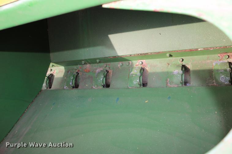 image for item DD0047 John Deere 8300 grain drill