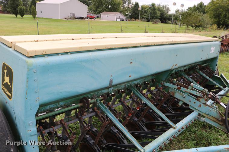 image for item DD0047 John Deere 8300 grain drill