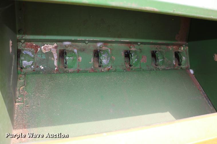 image for item DD0047 John Deere 8300 grain drill