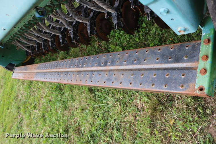 image for item DD0047 John Deere 8300 grain drill