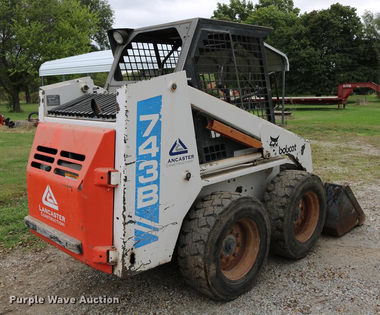 image for item DD0050 1995 Bobcat 743B skid steer