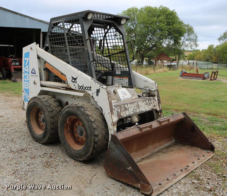 image for item DD0050 1995 Bobcat 743B skid steer