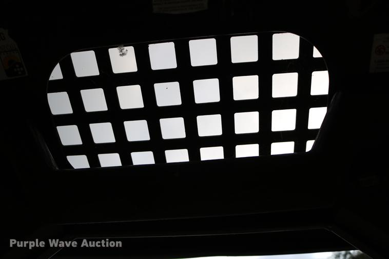 image for item DD0050 1995 Bobcat 743B skid steer