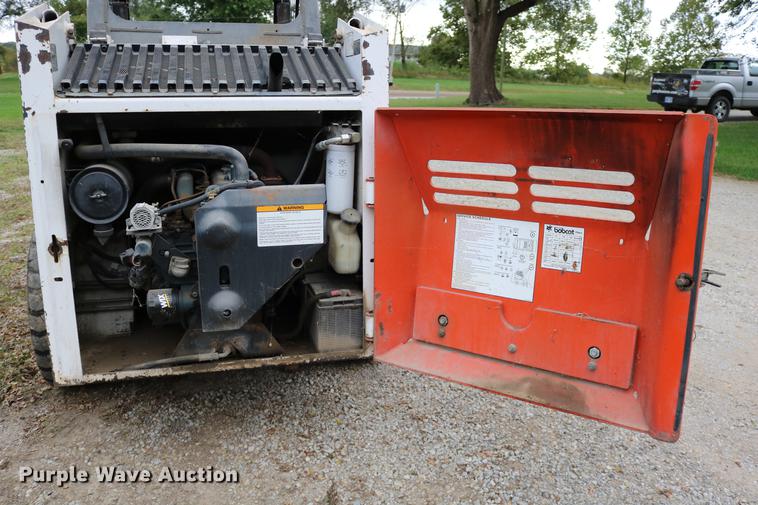 image for item DD0050 1995 Bobcat 743B skid steer