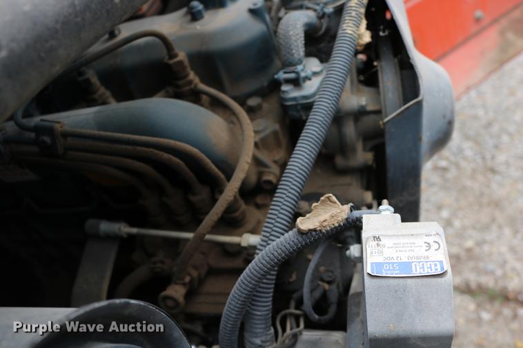 image for item DD0050 1995 Bobcat 743B skid steer