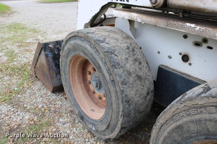 image for item DD0050 1995 Bobcat 743B skid steer