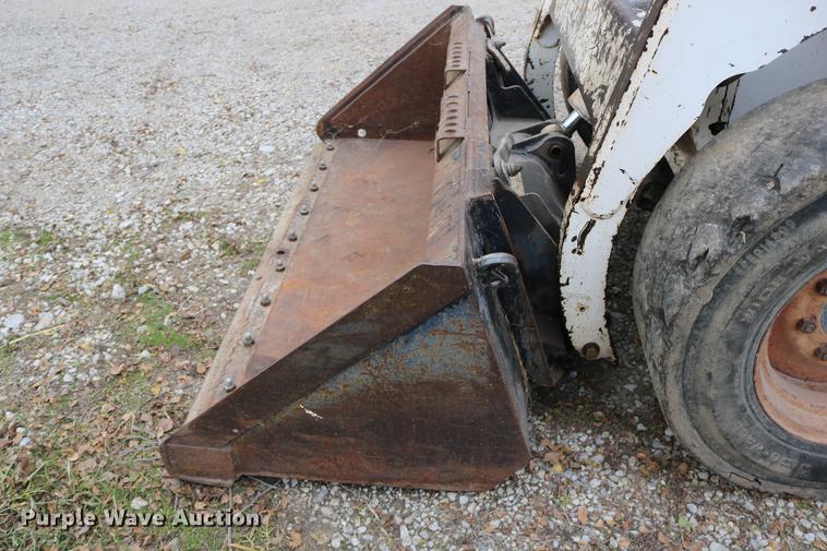 image for item DD0050 1995 Bobcat 743B skid steer