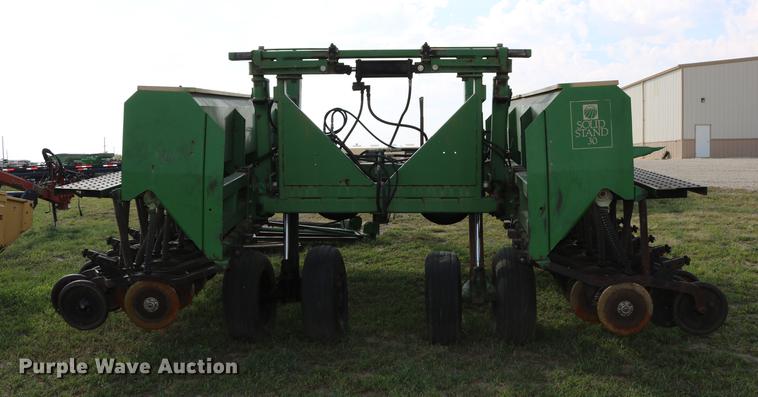 image for item DD0052 1988 Great Plains Solid Stand 30 grain drill