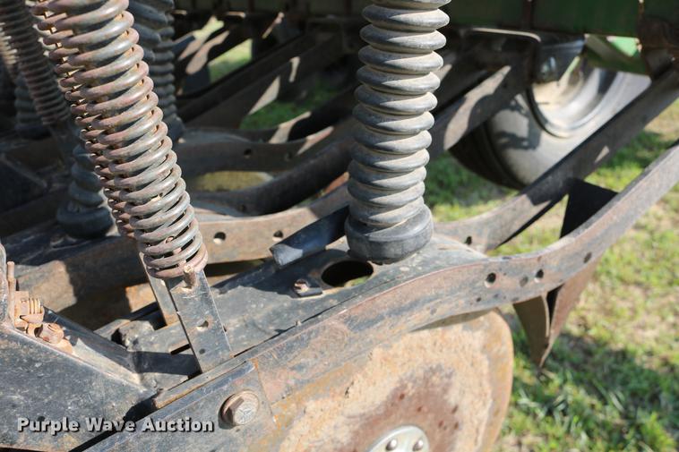 image for item DD0052 1988 Great Plains Solid Stand 30 grain drill