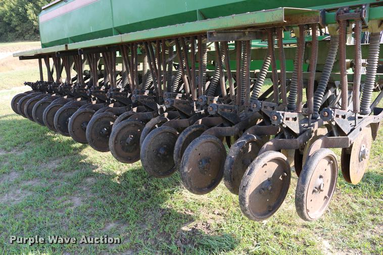 image for item DD0052 1988 Great Plains Solid Stand 30 grain drill