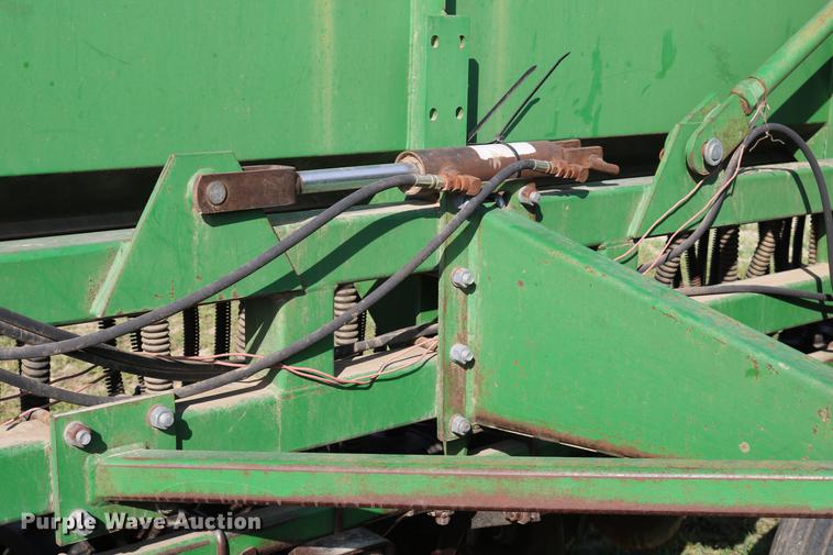 image for item DD0052 1988 Great Plains Solid Stand 30 grain drill