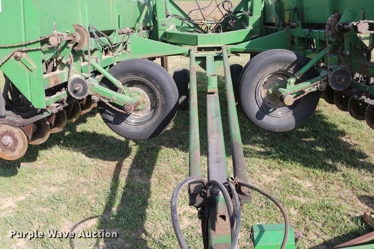 image for item DD0052 1988 Great Plains Solid Stand 30 grain drill