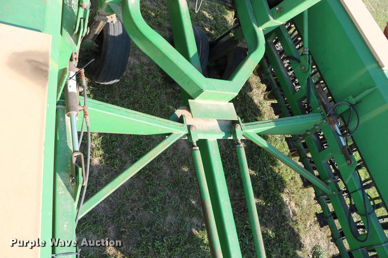 image for item DD0052 1988 Great Plains Solid Stand 30 grain drill