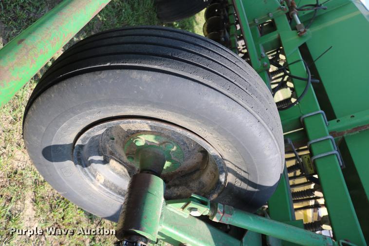 image for item DD0052 1988 Great Plains Solid Stand 30 grain drill