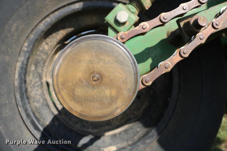 image for item DD0052 1988 Great Plains Solid Stand 30 grain drill