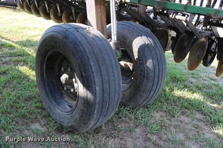 image for item DD0052 1988 Great Plains Solid Stand 30 grain drill