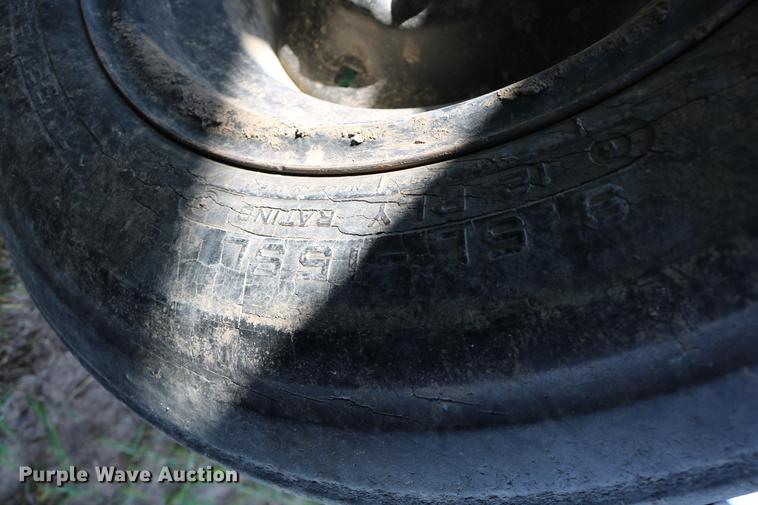 image for item DD0052 1988 Great Plains Solid Stand 30 grain drill