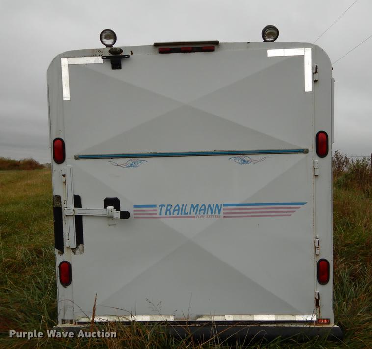 image for item DD0803 1994 Trailmann Pony Express slant horse trailer