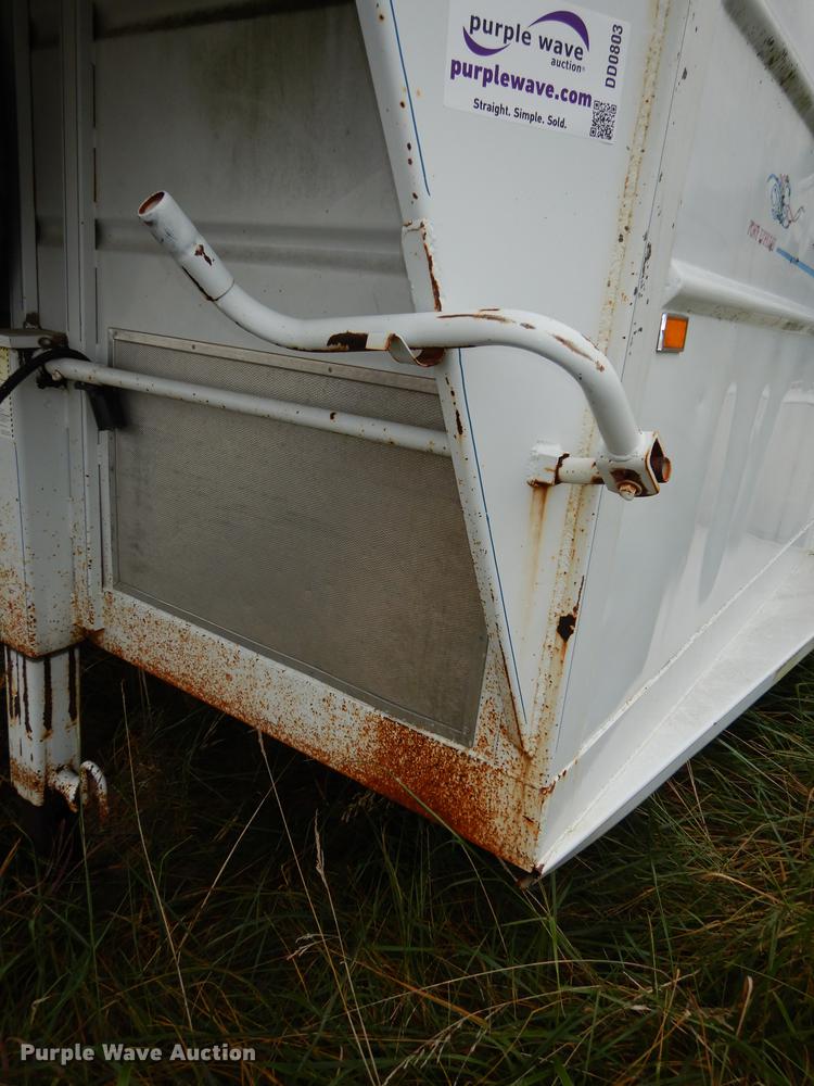 image for item DD0803 1994 Trailmann Pony Express slant horse trailer