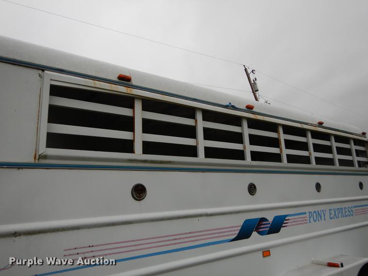 image for item DD0803 1994 Trailmann Pony Express slant horse trailer