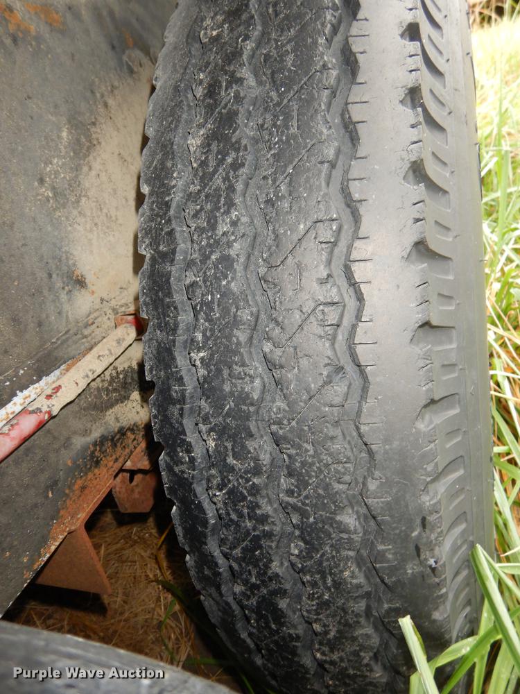 image for item DD0803 1994 Trailmann Pony Express slant horse trailer