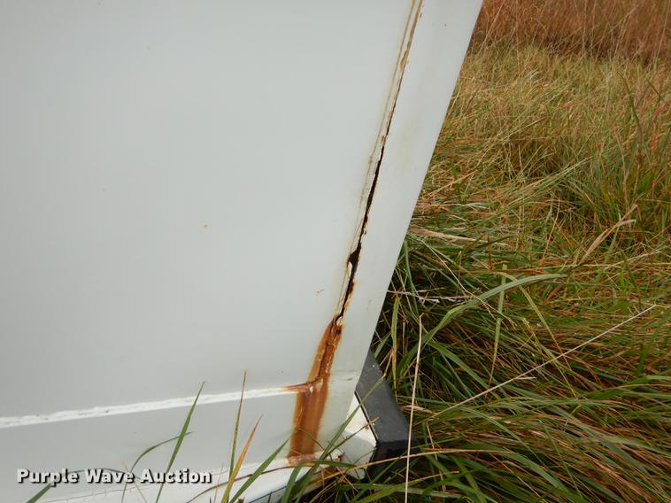 image for item DD0803 1994 Trailmann Pony Express slant horse trailer