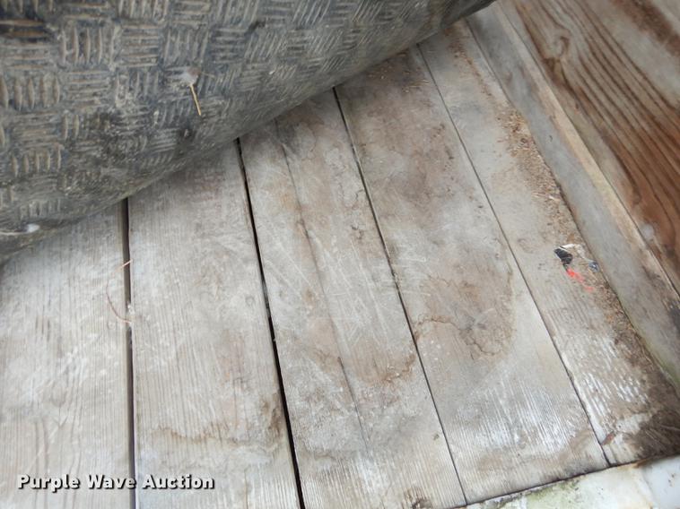 image for item DD0803 1994 Trailmann Pony Express slant horse trailer