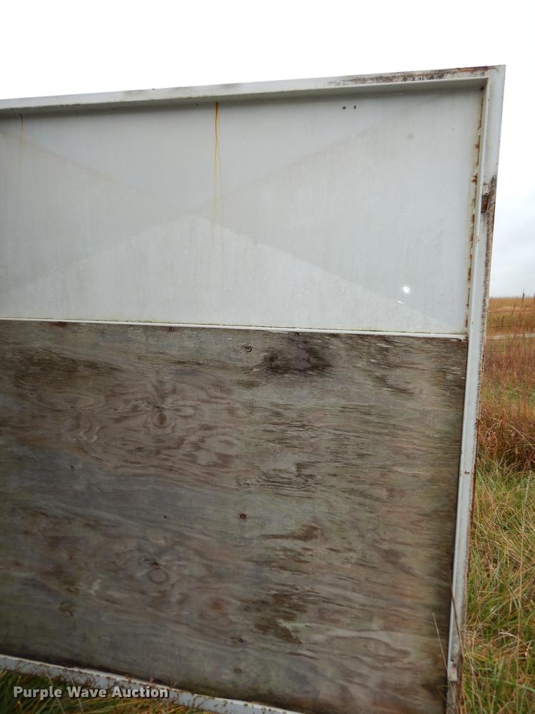 image for item DD0803 1994 Trailmann Pony Express slant horse trailer