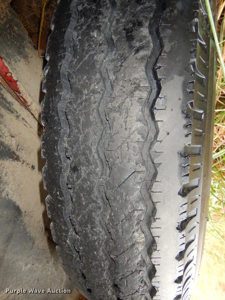 image for item DD0803 1994 Trailmann Pony Express slant horse trailer