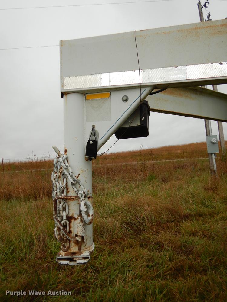 image for item DD0804 1999 Trailmann livestock trailer