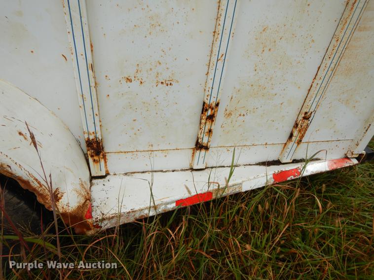 image for item DD0804 1999 Trailmann livestock trailer