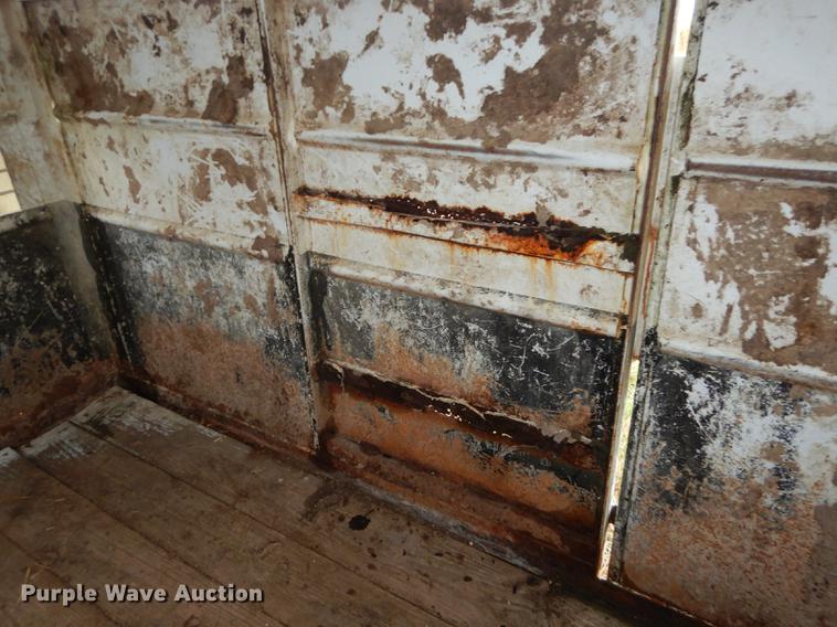 image for item DD0804 1999 Trailmann livestock trailer