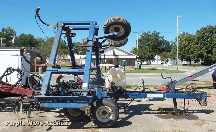 image for item DD2000 Loadrunner anhydrous ammonia applicator