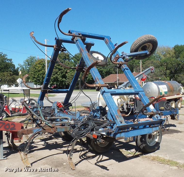 image for item DD2000 Loadrunner anhydrous ammonia applicator