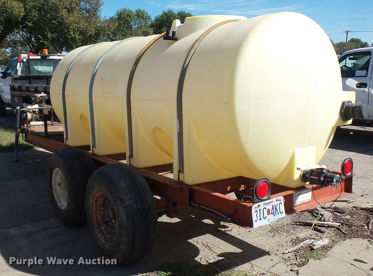 image for item DD2005 1996 Ag Systems AG1000 nurse tank trailer