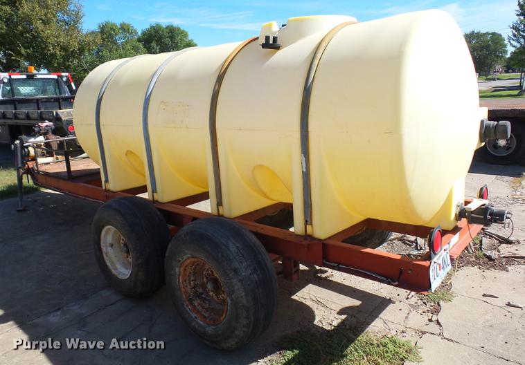 image for item DD2005 1996 Ag Systems AG1000 nurse tank trailer