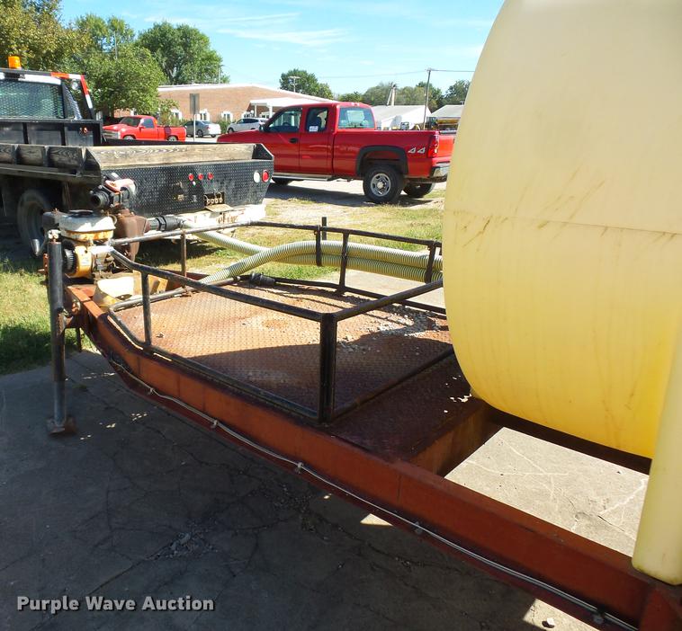 image for item DD2005 1996 Ag Systems AG1000 nurse tank trailer