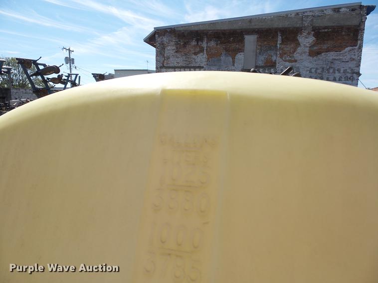 image for item DD2005 1996 Ag Systems AG1000 nurse tank trailer