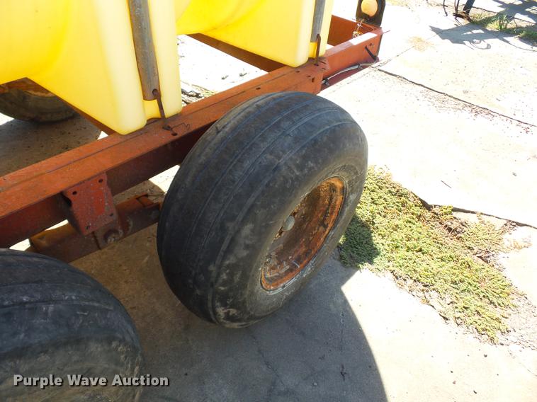 image for item DD2005 1996 Ag Systems AG1000 nurse tank trailer