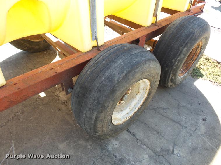 image for item DD2005 1996 Ag Systems AG1000 nurse tank trailer