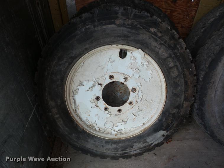 image for item DD2009 295/75R22.5 tires and wheels