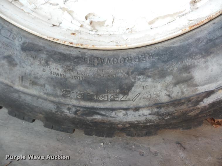 image for item DD2009 295/75R22.5 tires and wheels