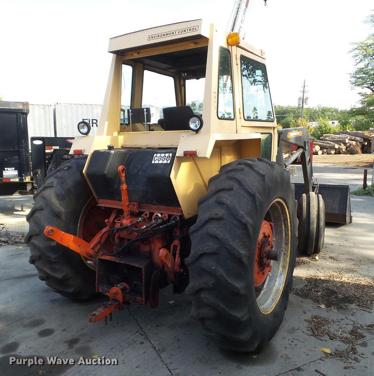 image for item DH9460 1972 Case 1370 tractor
