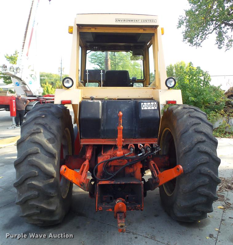 image for item DH9460 1972 Case 1370 tractor