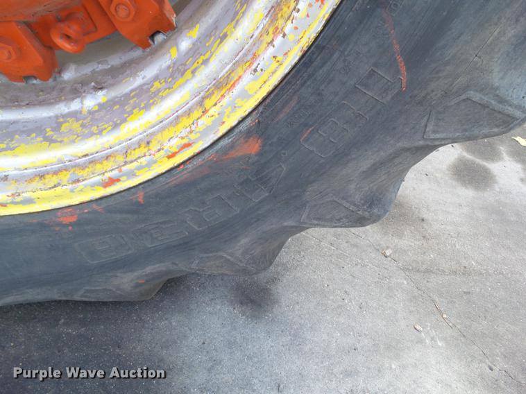 image for item DH9460 1972 Case 1370 tractor