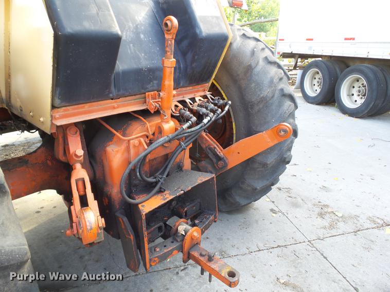 image for item DH9460 1972 Case 1370 tractor