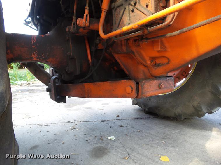 image for item DH9460 1972 Case 1370 tractor