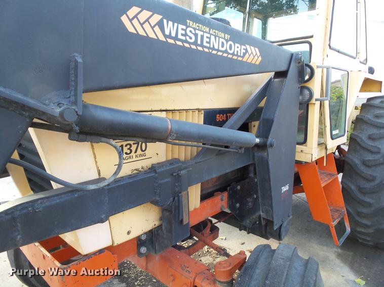 image for item DH9460 1972 Case 1370 tractor